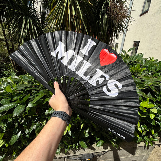 I ❤️ Milfs Fan